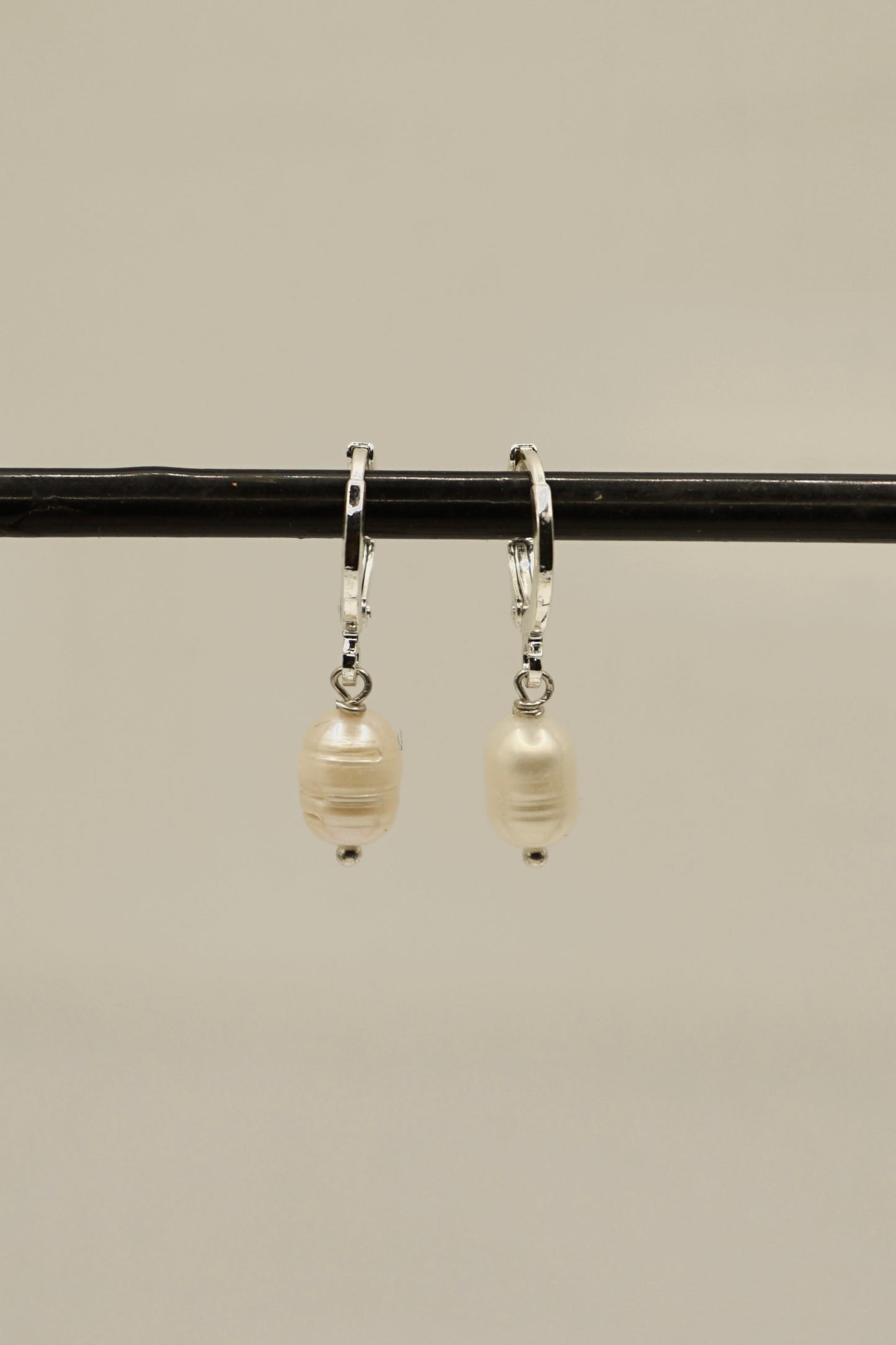 Sterling silver genuine pearl earrings